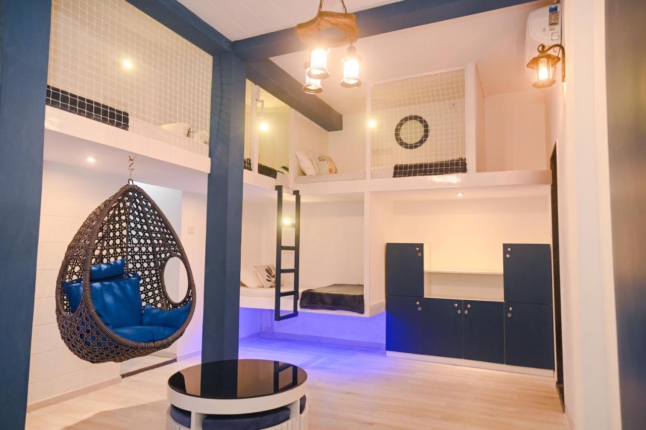 The Voyage - Cafe Hostel Cowork プネ エクステリア 写真