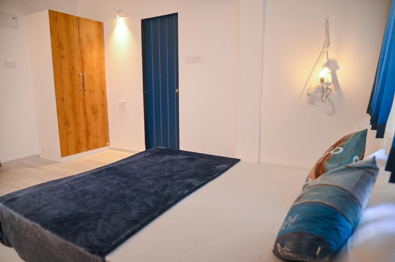 The Voyage - Cafe Hostel Cowork プネ エクステリア 写真