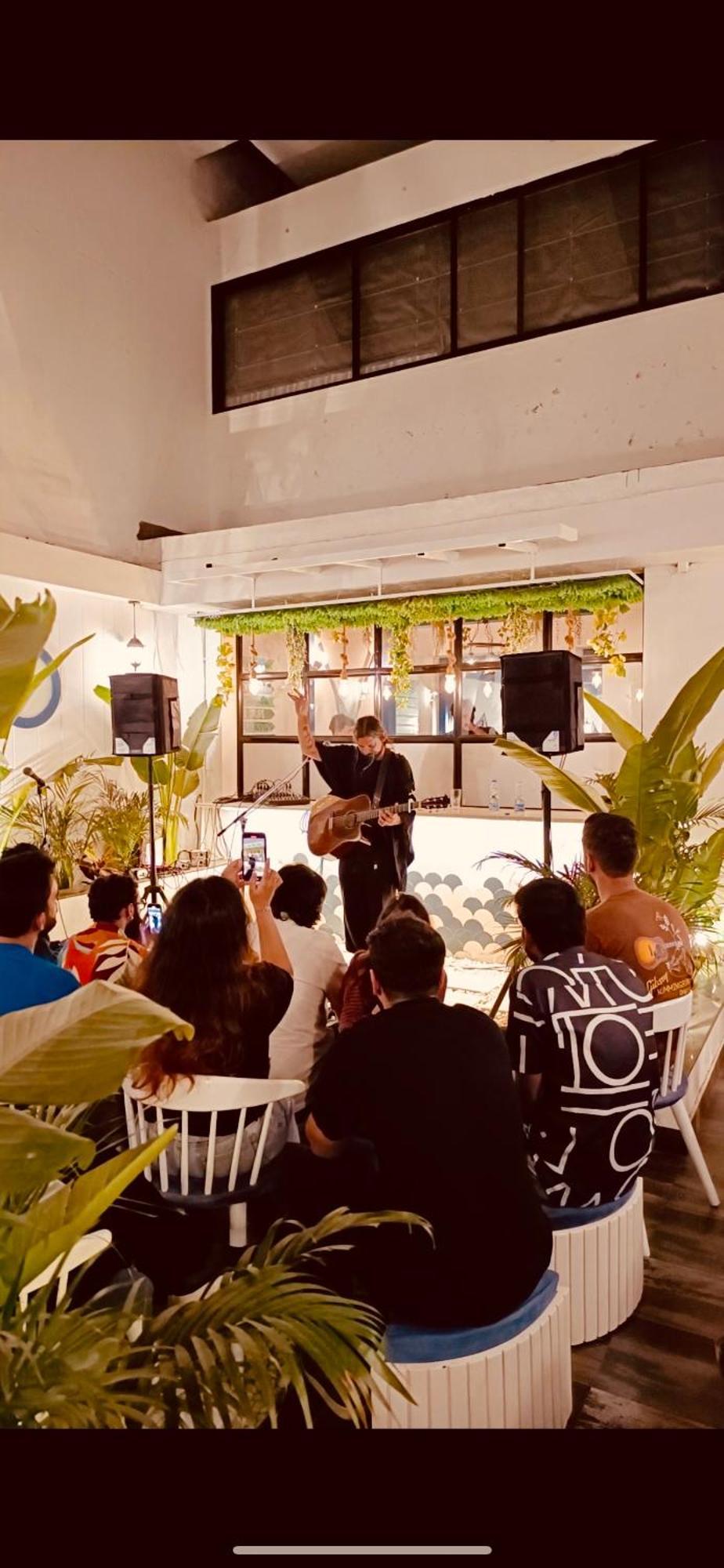 The Voyage - Cafe Hostel Cowork プネ エクステリア 写真