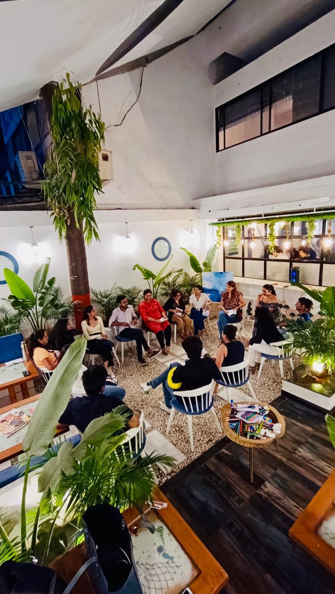 The Voyage - Cafe Hostel Cowork プネ エクステリア 写真