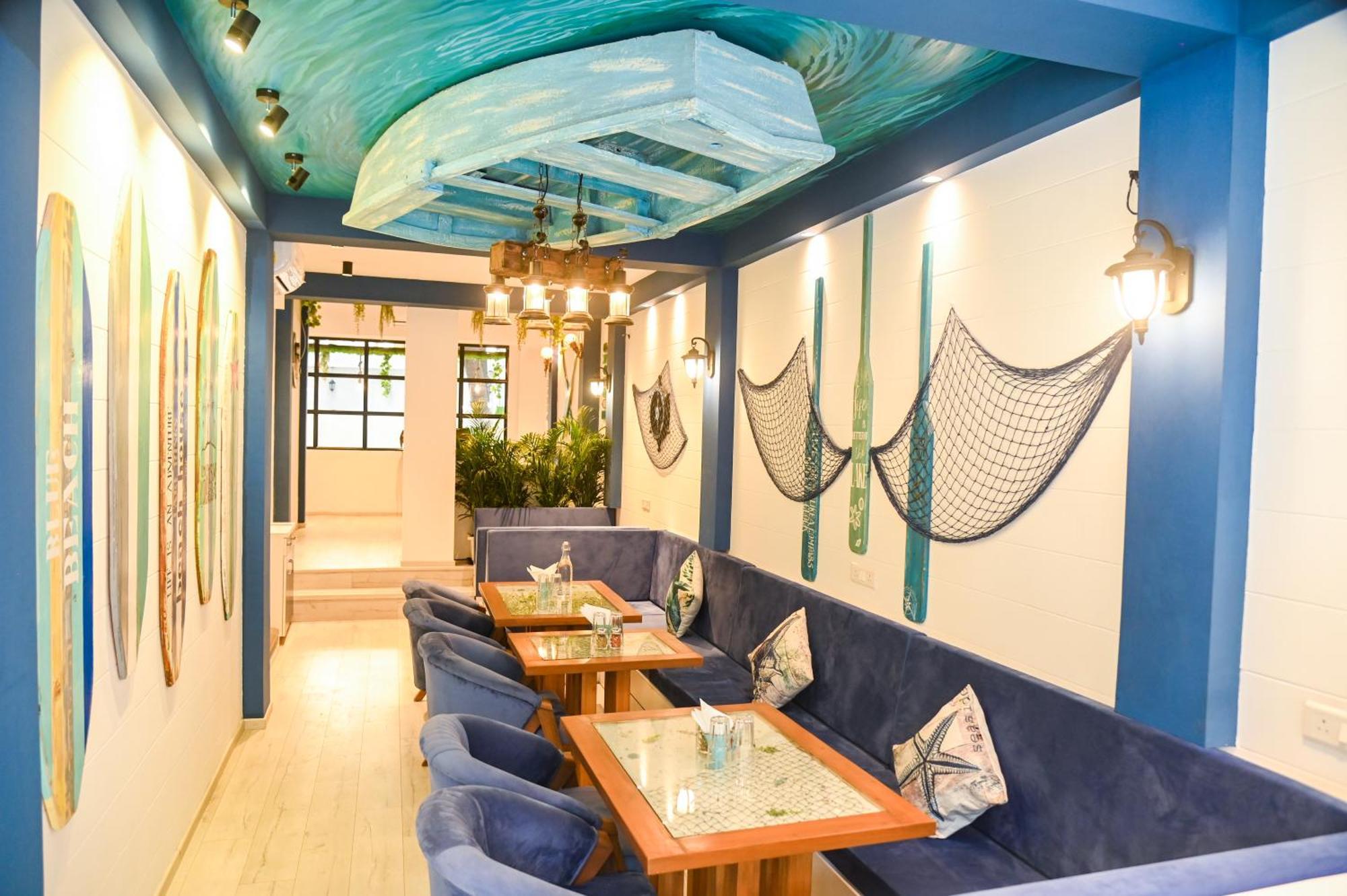 The Voyage - Cafe Hostel Cowork プネ エクステリア 写真